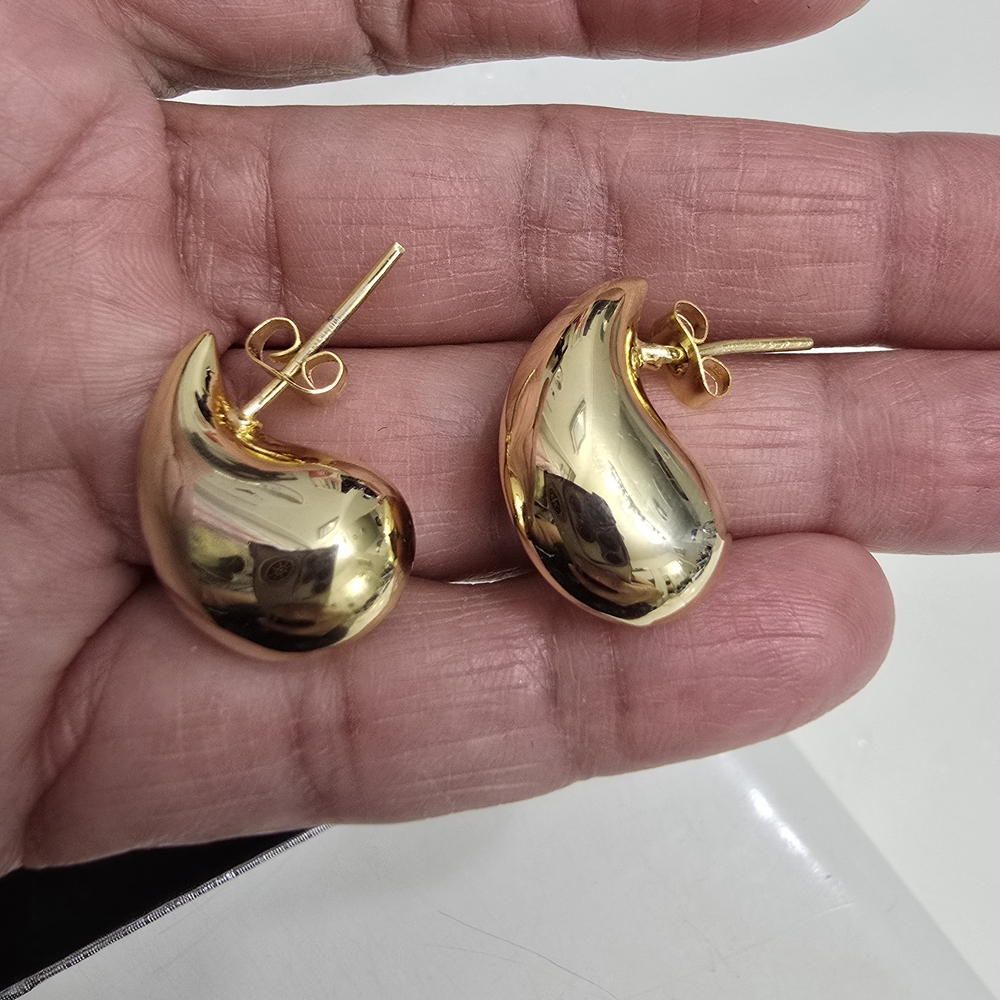 Elegant Gold Stud Earrings